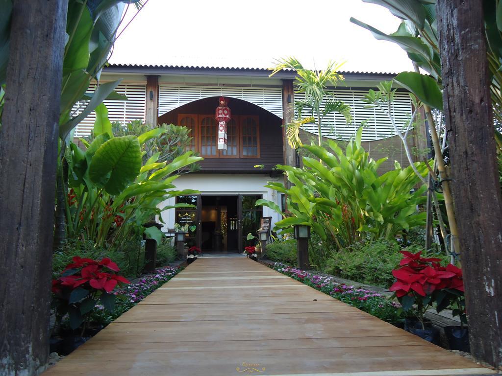 Risasinee Spa & Resort Nan Luaran gambar